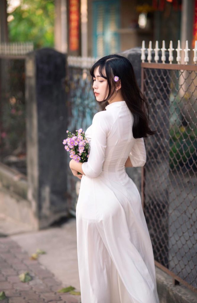 Hot girl Nam Định trong tà áo dài truyền thống