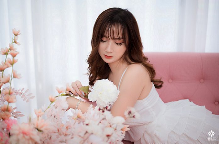Hot girl Kim Thảo – Nàng 9x xinh đẹp và dịu dàng