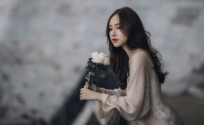 Hotgirl Vân Anh Nguyễn - Bông hồng gai thế hệ đầu gen Z